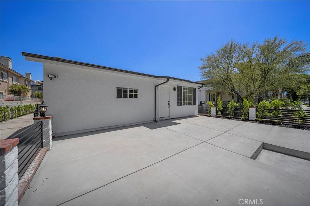 Burbank, CA 91502,252 W Tujunga AVE