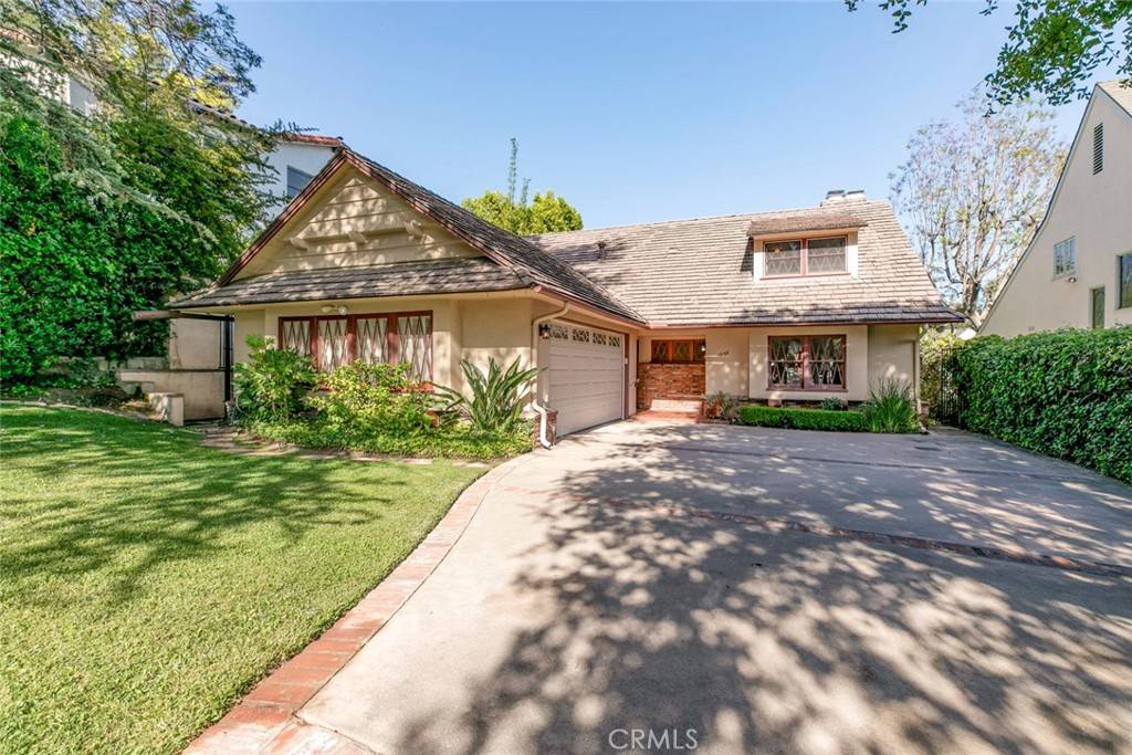 Glendale, CA 91202,1558 Hillcrest AVE