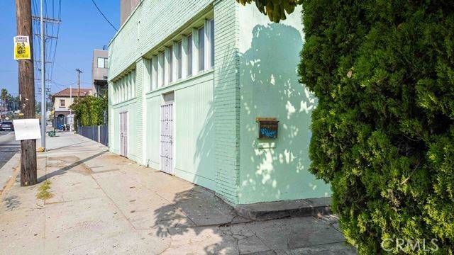 Los Angeles, CA 90026,1818 Glendale BLVD