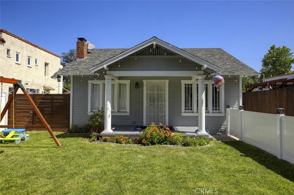 Toluca Lake, CA 91602,11101 Sarah ST