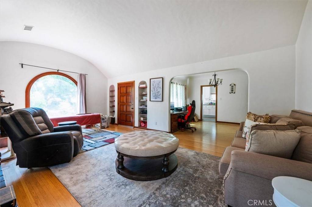 Alhambra, CA 91803,1841 S 6th ST