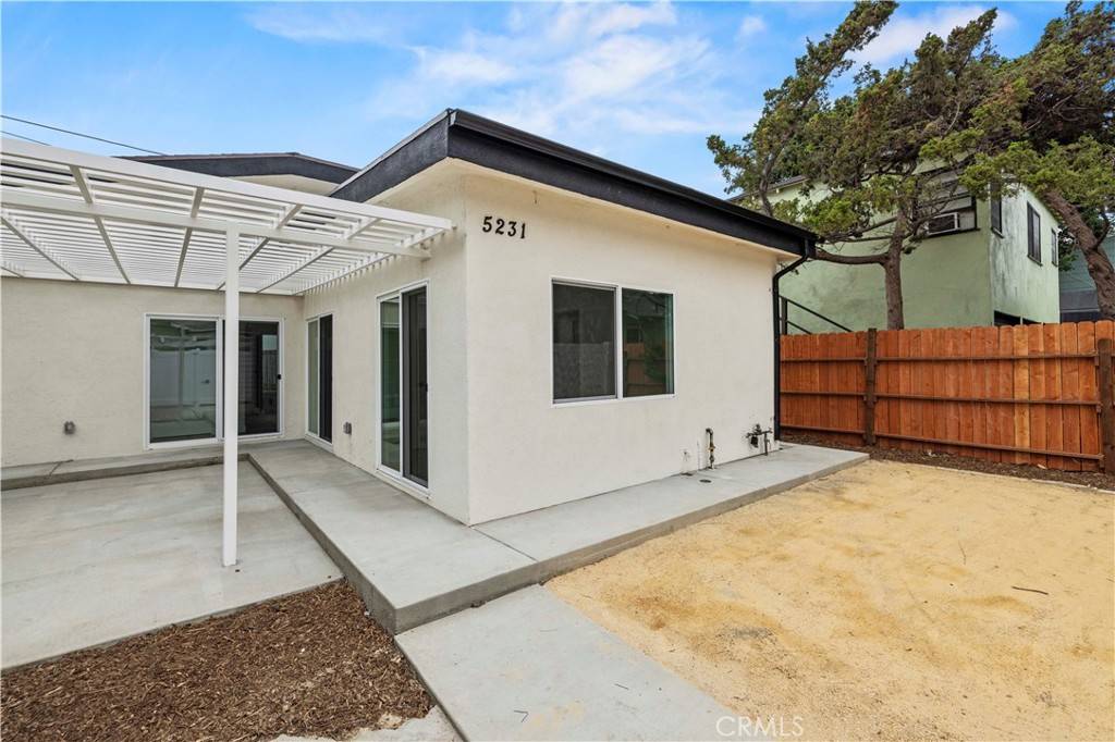 North Hollywood, CA 91601,5231 Strohm AVE