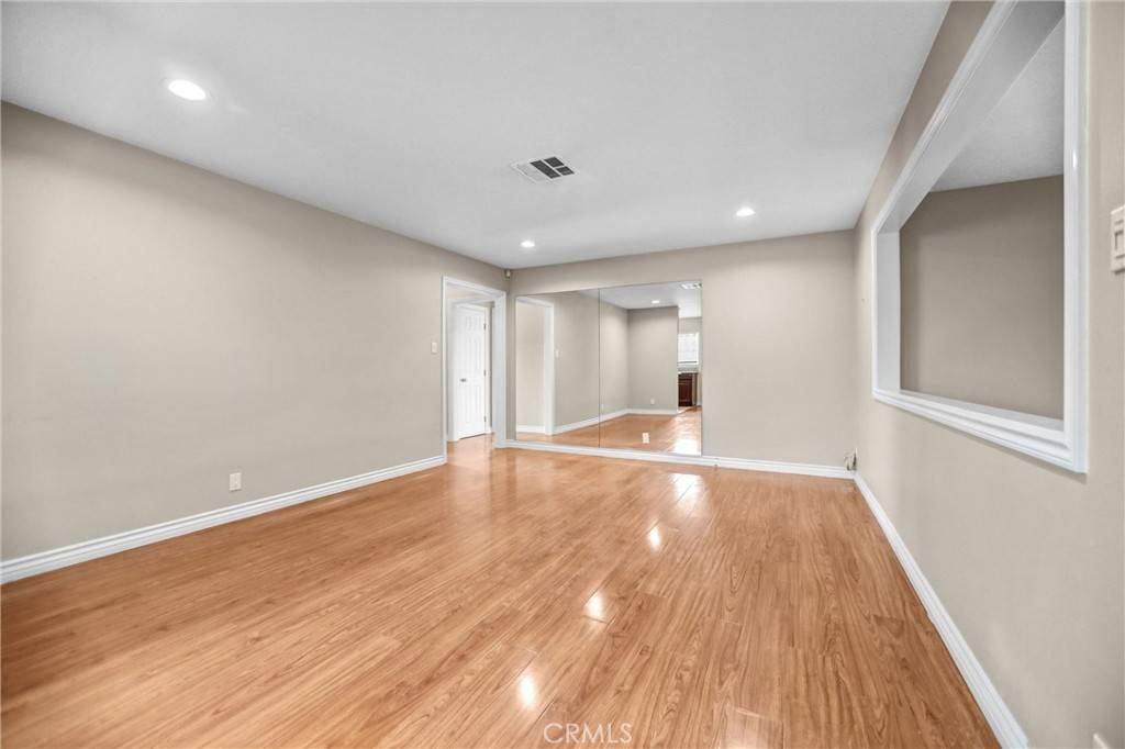Van Nuys, CA 91406,17220 Elkwood ST
