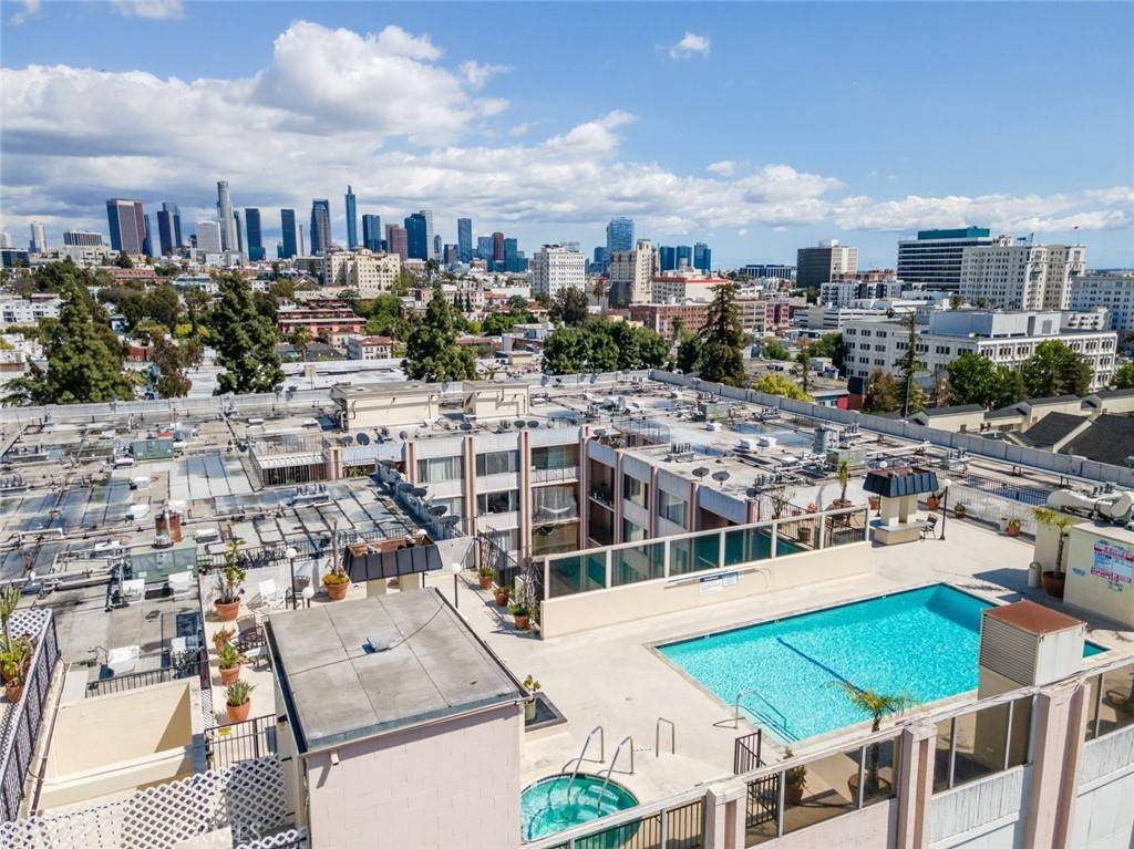 Los Angeles, CA 90057,421 S La Fayette Park PL #306