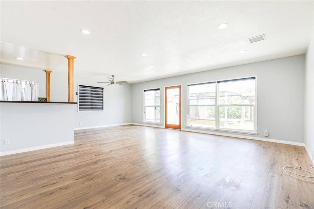 Mission Hills (san Fernando), CA 91345,10430 Langdon AVE