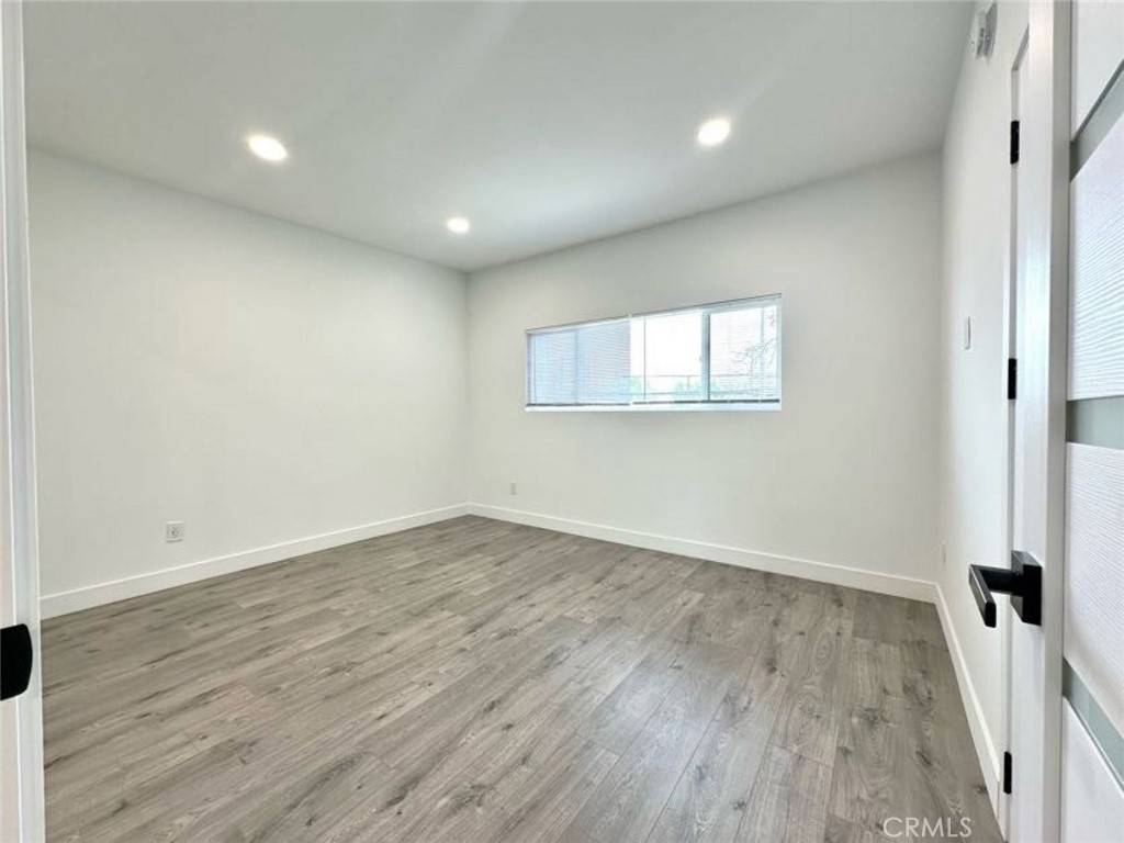 Van Nuys, CA 91401,6255 Woodman AVE #201