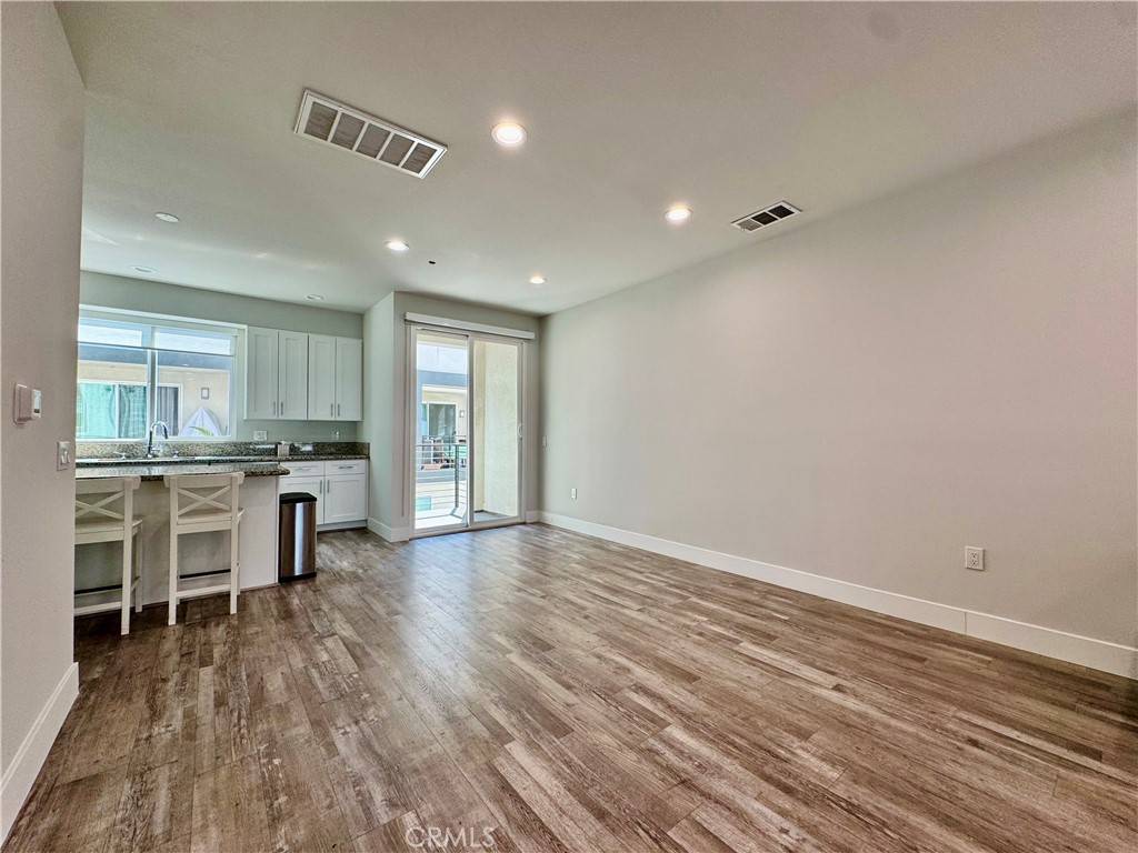 Downey, CA 90240,7958 Telegraph RD