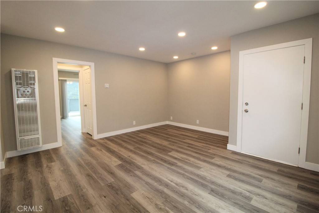 La Crescenta, CA 91214,3123 Foothill BLVD #1