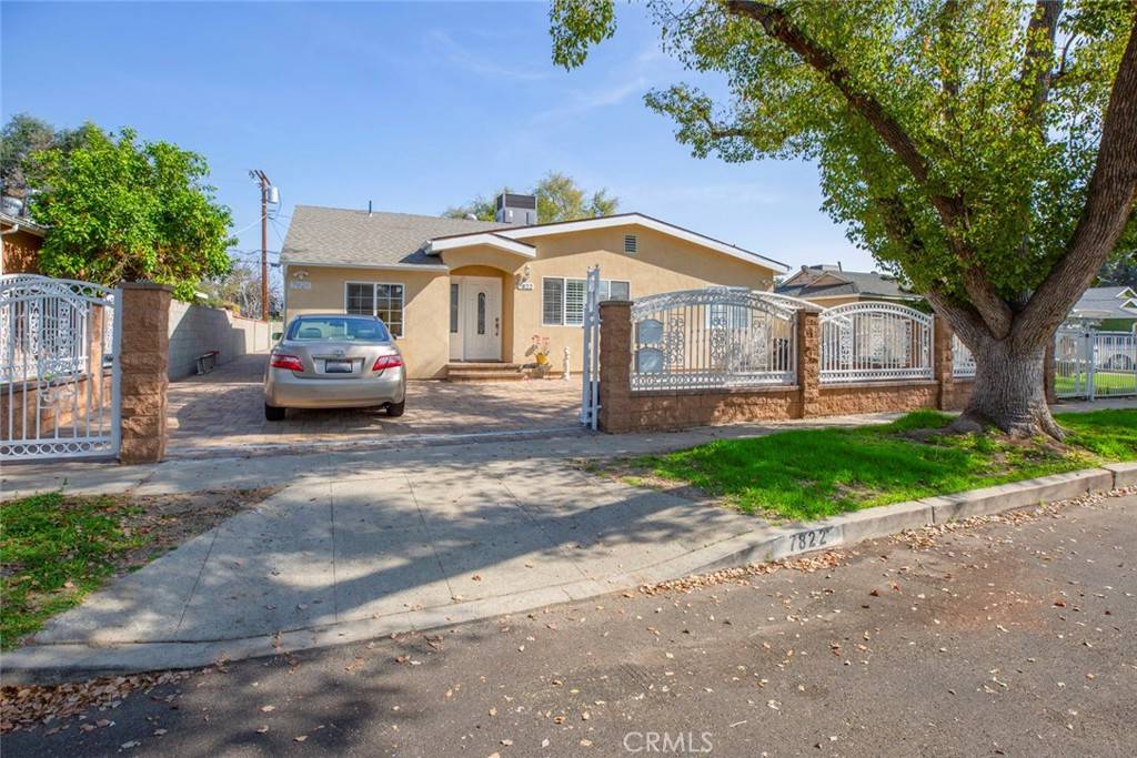 Panorama City, CA 91402,7822 Hazeltine Ave