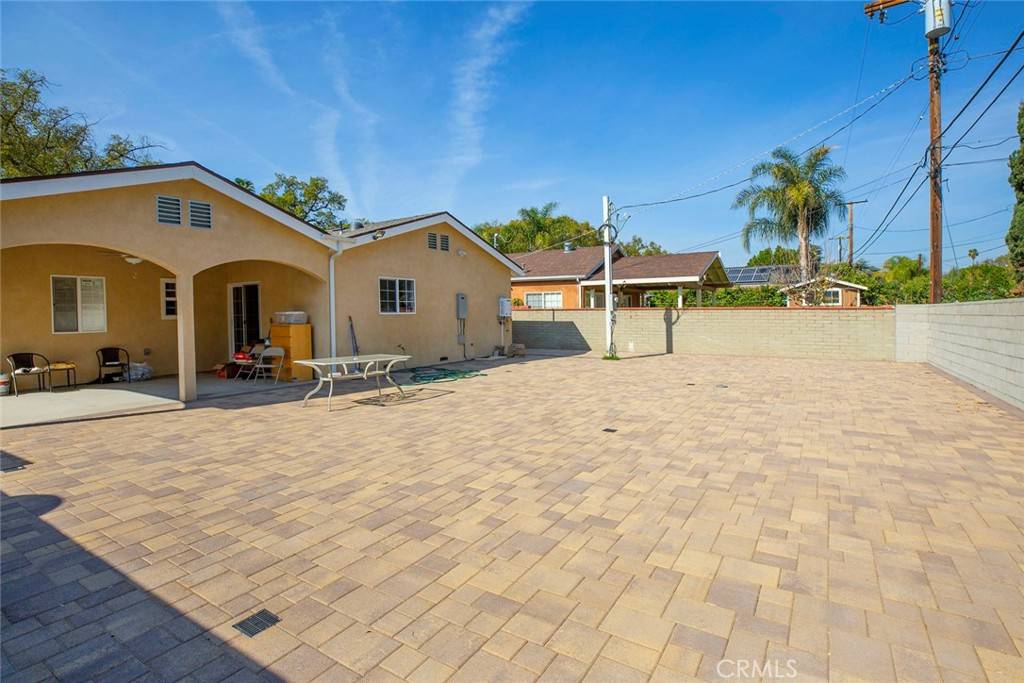 7822 Hazeltine Ave Panorama City, CA 91402