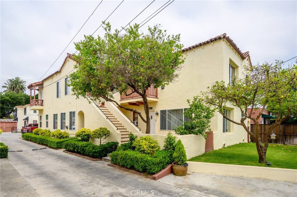 Los Angeles, CA 90006,1641 S Catalina ST #1/2