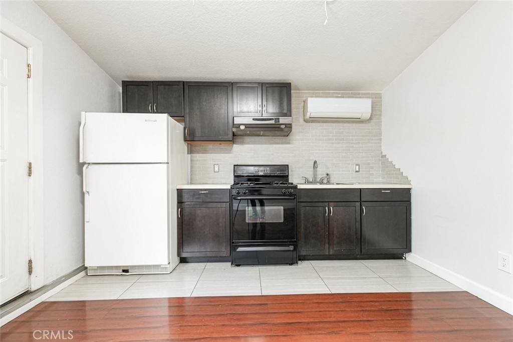 Reseda, CA 91335,8170 Calvin AVE