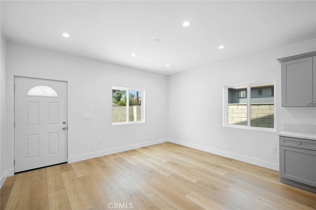 North Hollywood, CA 91606,6647 Fair AVE
