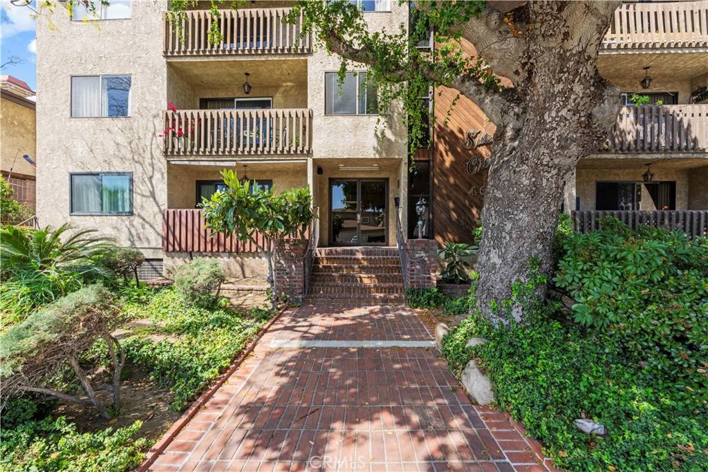 Glendale, CA 91204,465 Ivy ST #301