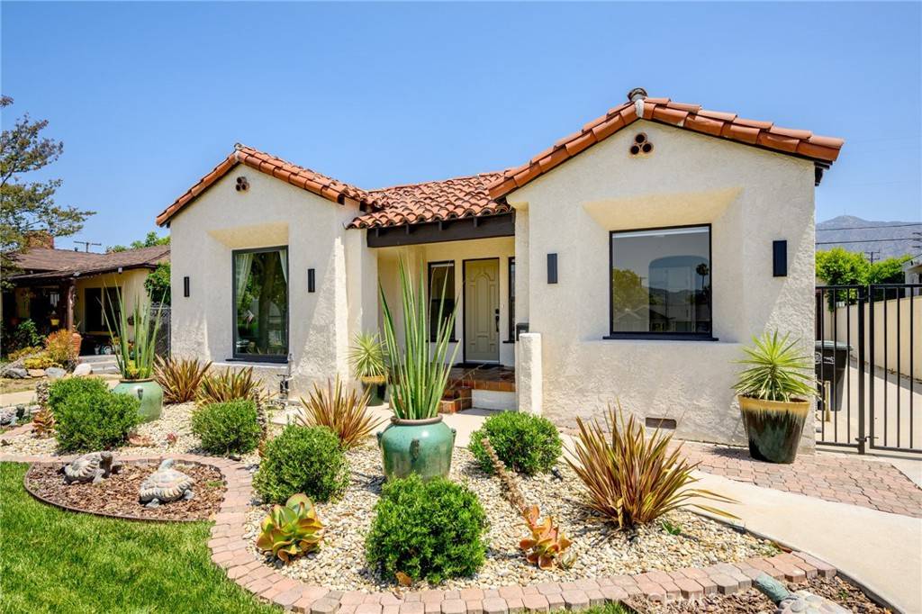 Glendale, CA 91202,809 Omar ST