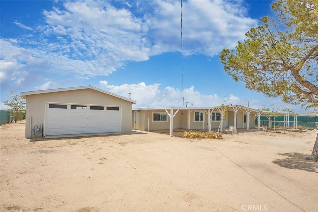 Hinkley, CA 92347,37532 Flower RD