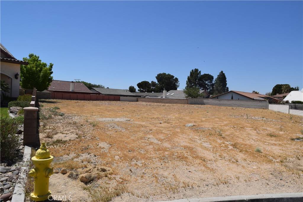 Victorville, CA 92395,18601 Catalina RD
