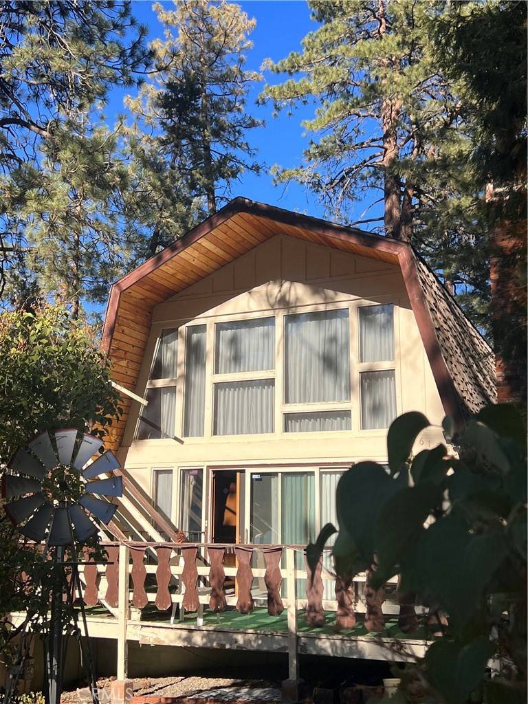 Wrightwood, CA 92397,6155 Cardinal RD