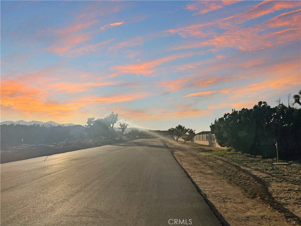 Oak Hills, CA 92344,0 Heartland CIR