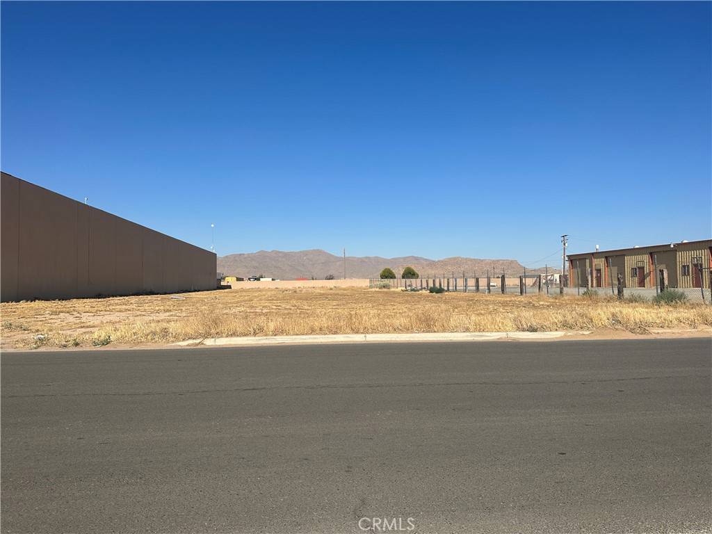 Apple Valley, CA 92307,0 Pioneer RD