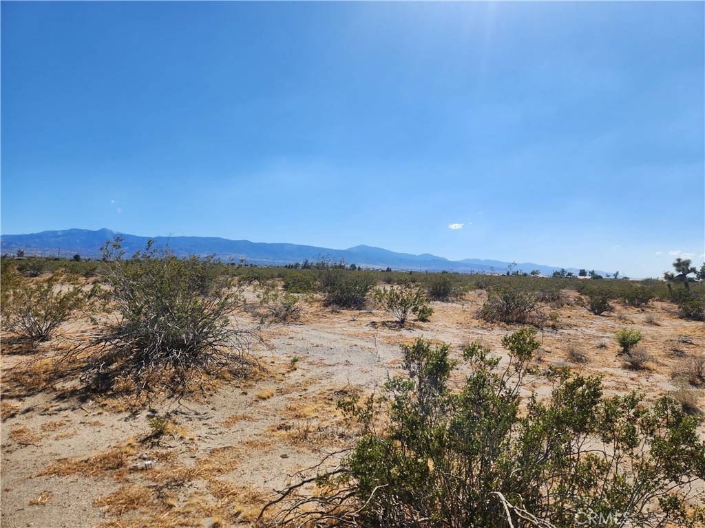 Phelan, CA 92371,2 Monte Vista RD