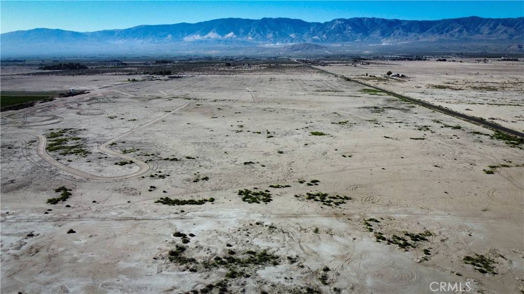 Lucerne Valley, CA 92356,2 Locust AVE