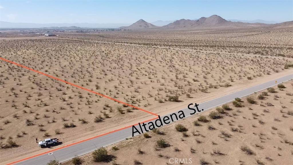 Apple Valley, CA 92307,0 0463-371-22 Altadena Street
