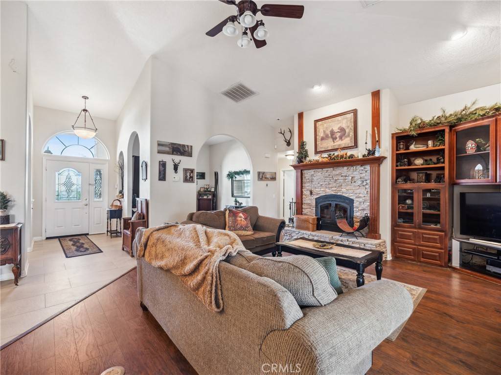 Pinon Hills, CA 92372,8446 Icicle DR