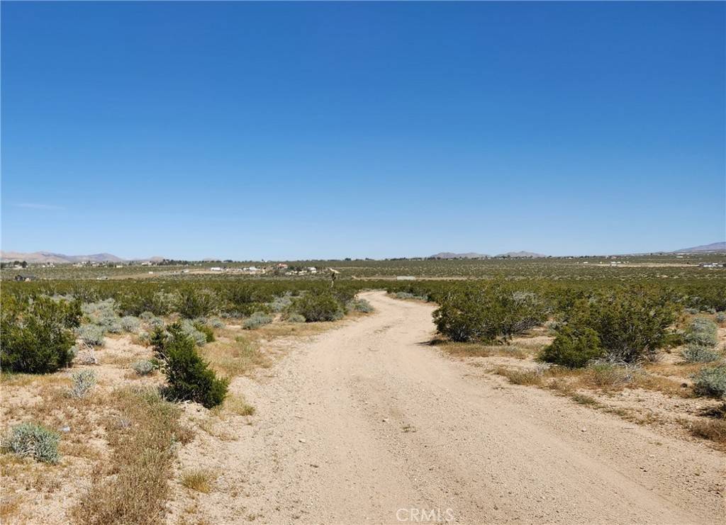 Lucerne Valley, CA 92356,13112 Laramie ST