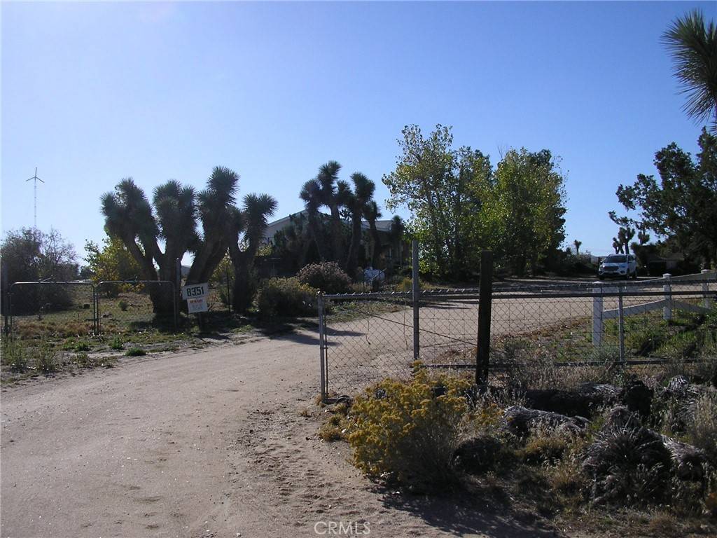 Phelan, CA 92371,8351 Trinity RD