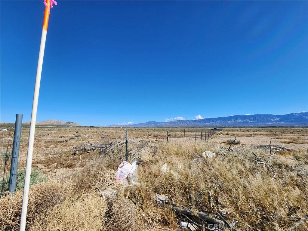 Lucerne Valley, CA 92356,2 AC Hobart RD