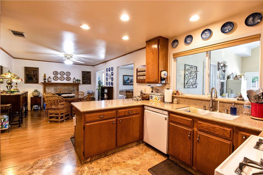 Hesperia, CA 92345,7088 Arbor CT