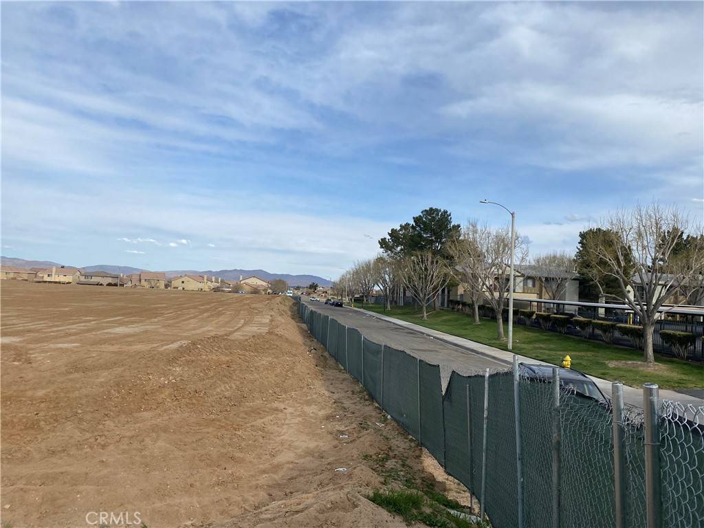 Victorville, CA 92395,13300 11th AVE