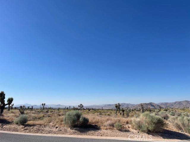 Apple Valley, CA 92308,24352 Ocotillo WAY