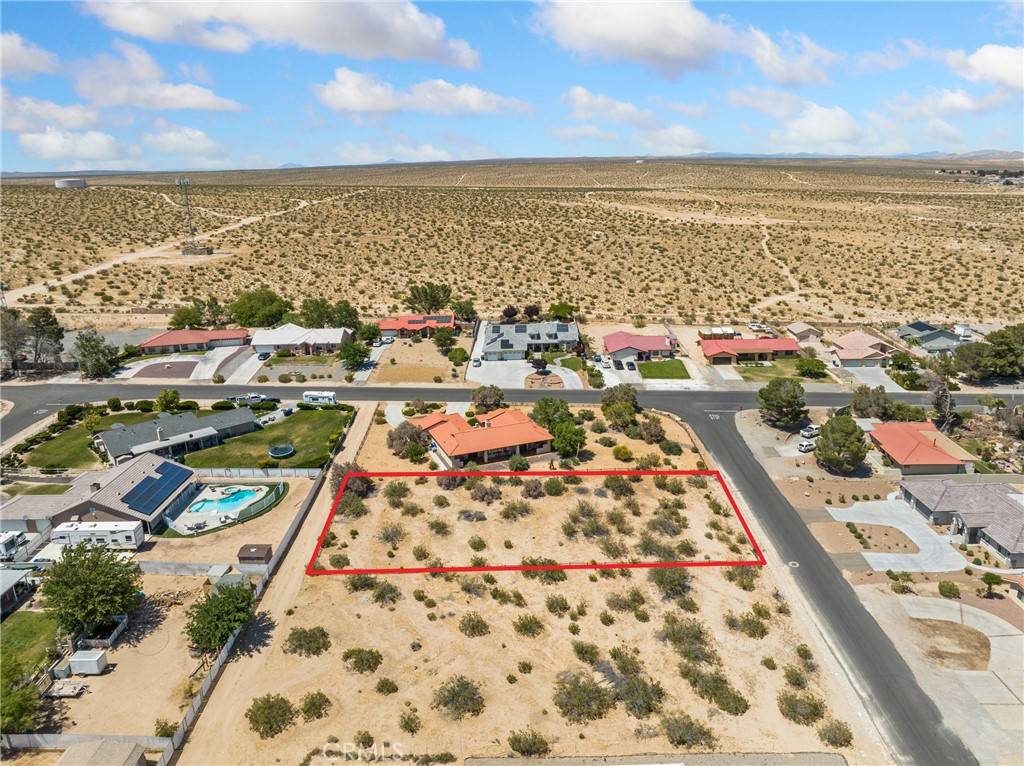 Helendale, CA 92342,26830 Red Coach LN