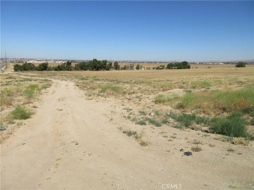 19968 Bear Valley RD Apple Valley, CA 92308