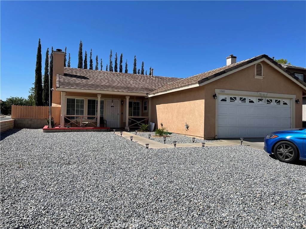 Adelanto, CA 92301,10697 Alton PL