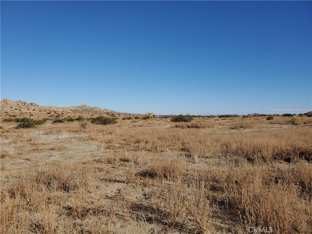 Palmdale, CA 93591,2 AC Longview RD