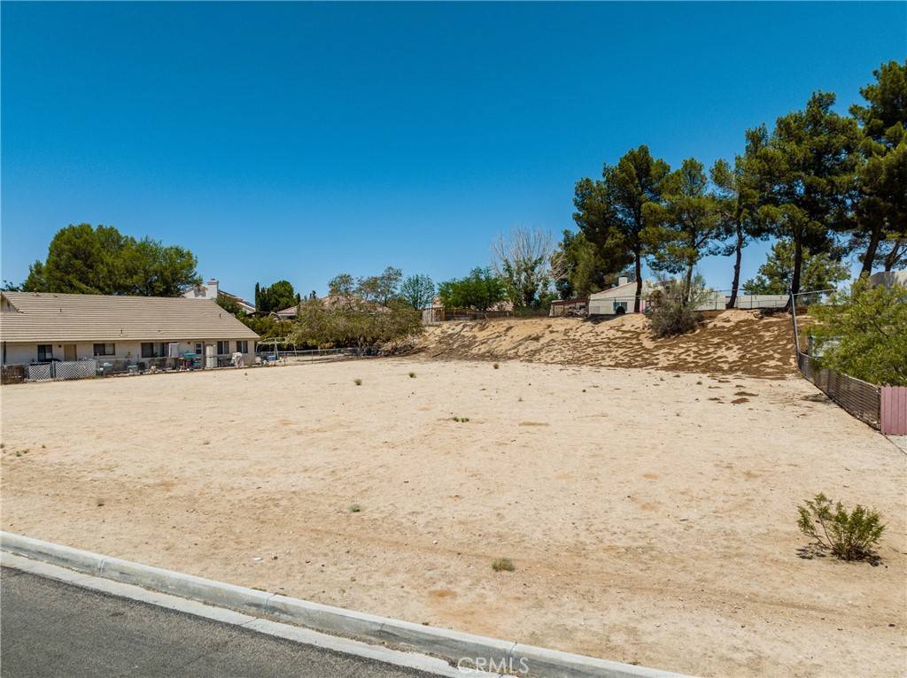 Helendale, CA 92342,27354 Outrigger LN