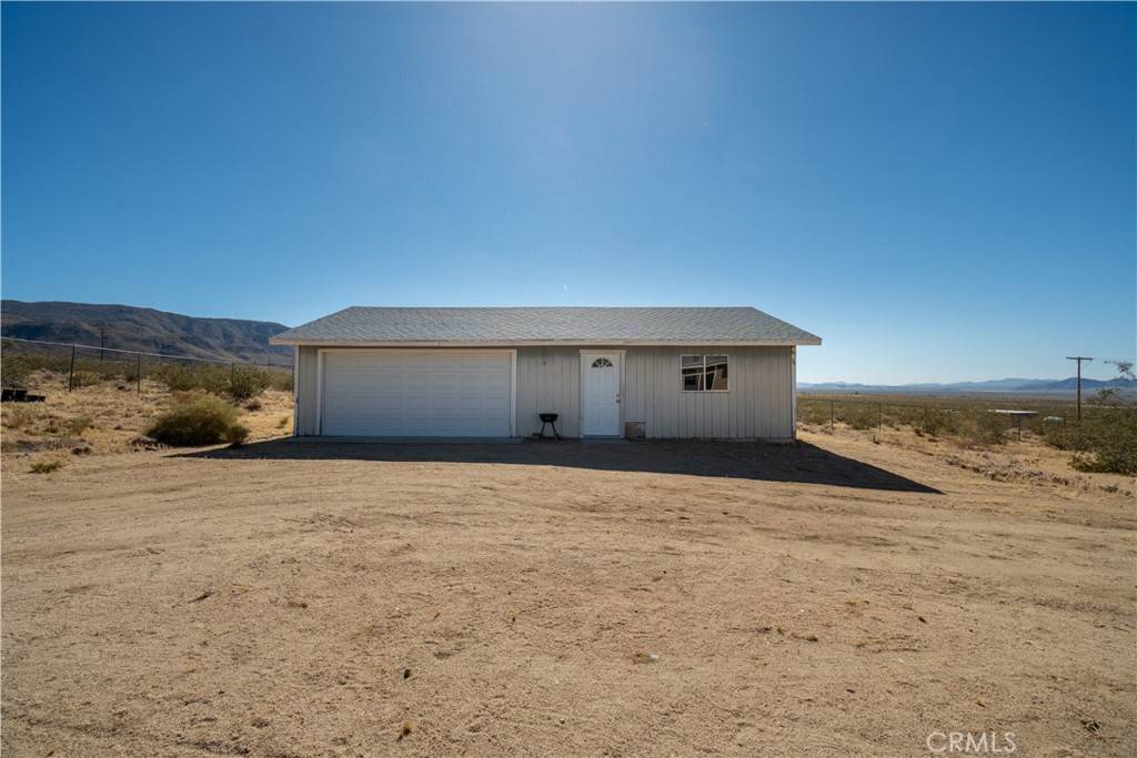 Johnson Valley, CA 92285,50471 Cholla RD