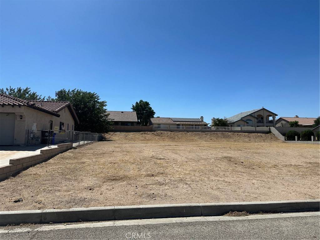 Helendale, CA 92342,27250 Outrigger LN