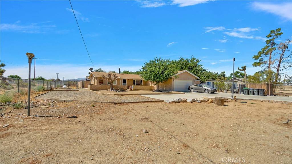 Phelan, CA 92371,5085 Joshua Tree LN