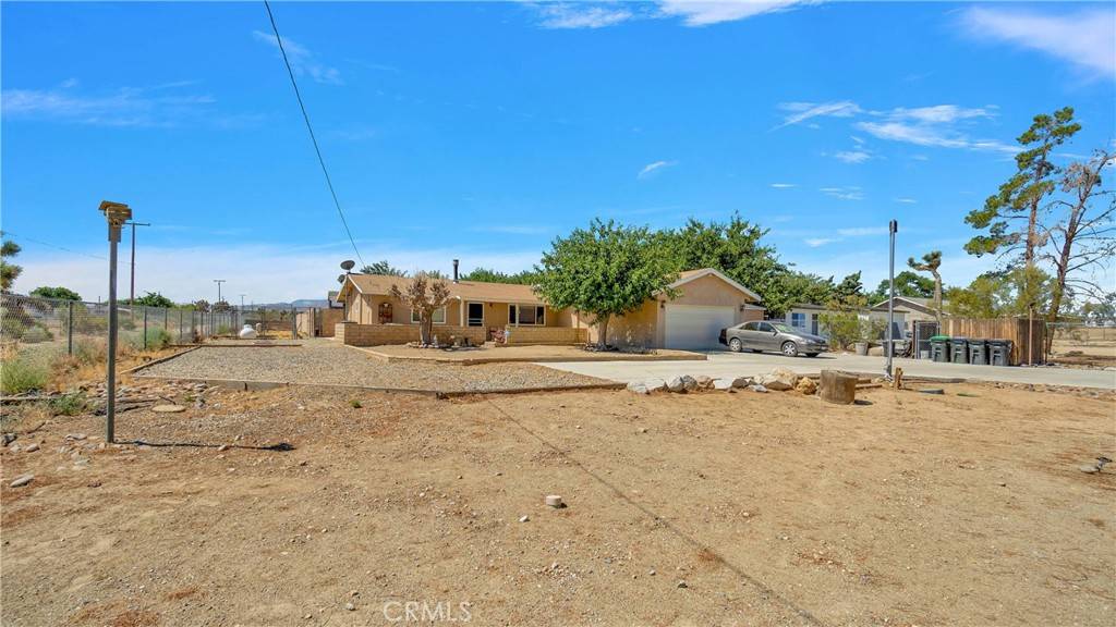 Phelan, CA 92371,5085 Joshua Tree LN