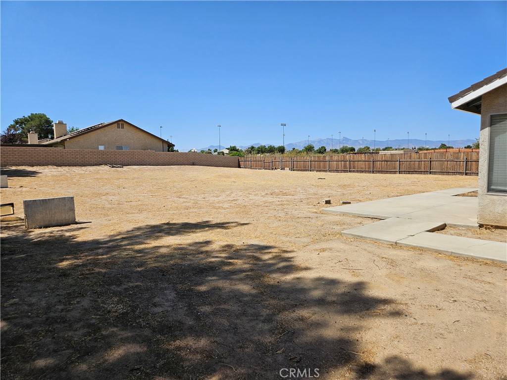 Victorville, CA 92392,12937 Laurel Oak RD