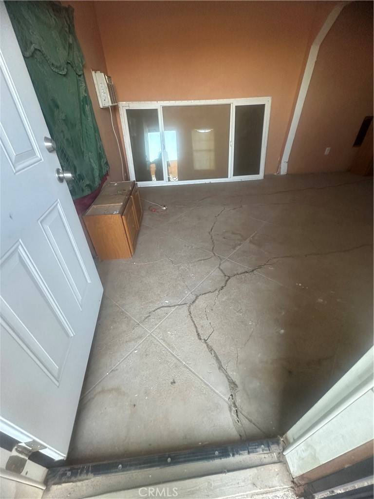 29 Palms, CA 92277,88020 Amboy Rd