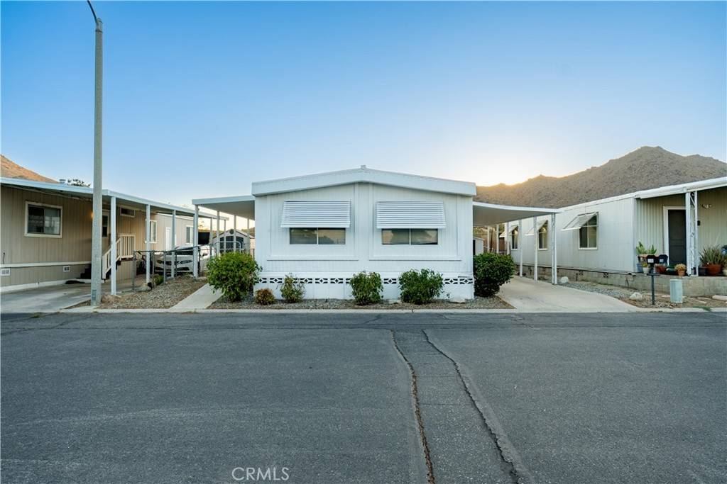 Apple Valley, CA 92307,20683 Waalew RD #16