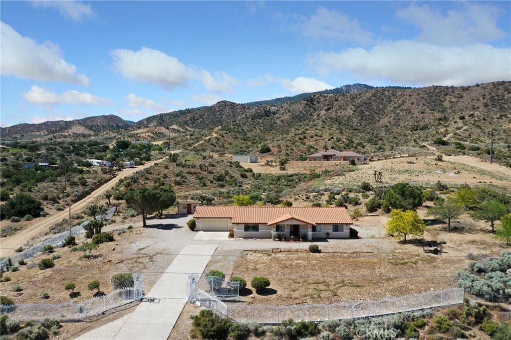 Pinon Hills, CA 92372,475 Maria RD