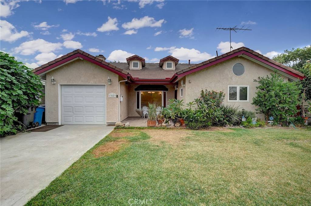 Paramount, CA 90723,13623 Fanshaw AVE
