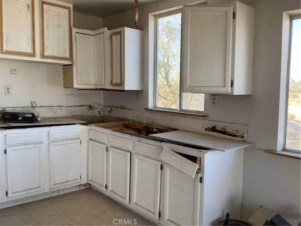 46039 Valley Center Newberry Springs, CA 92365