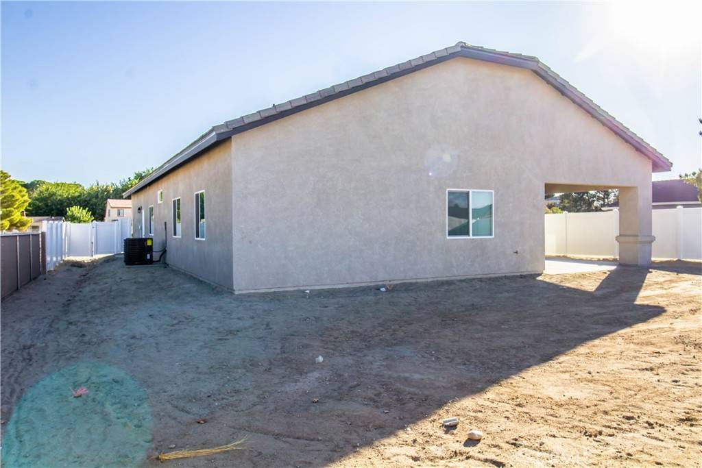 Helendale, CA 92342,14812 Crofton LN